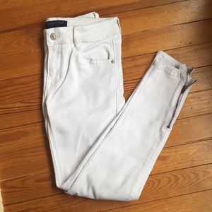 Just USA white cropped ankle jeans